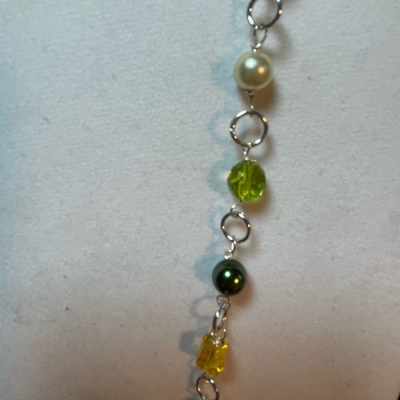 Wire wrapped glass beaded necklace - Picture 7 of 10